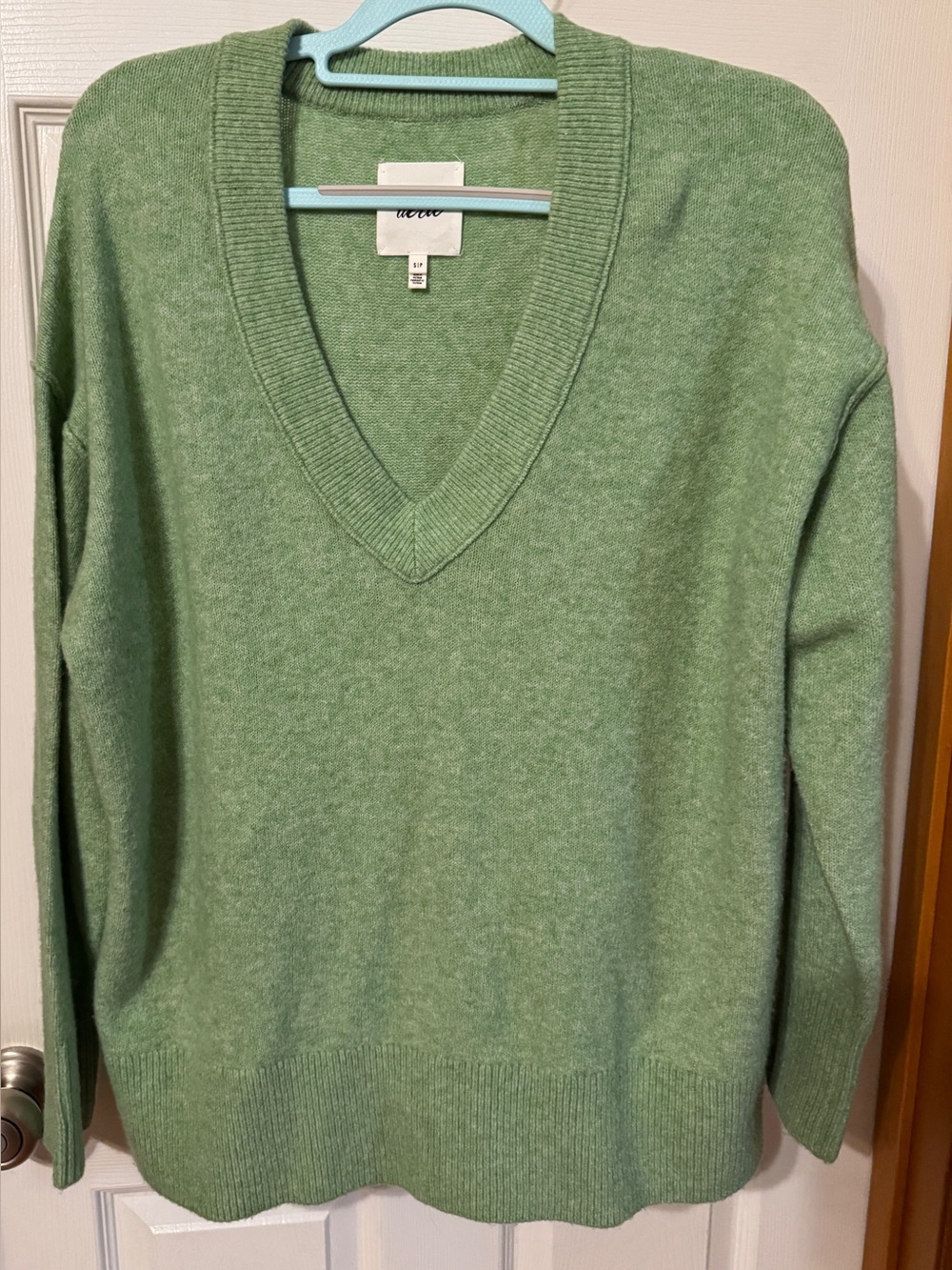 aerie Light Green V-Neck Oversized Sweater Size Small